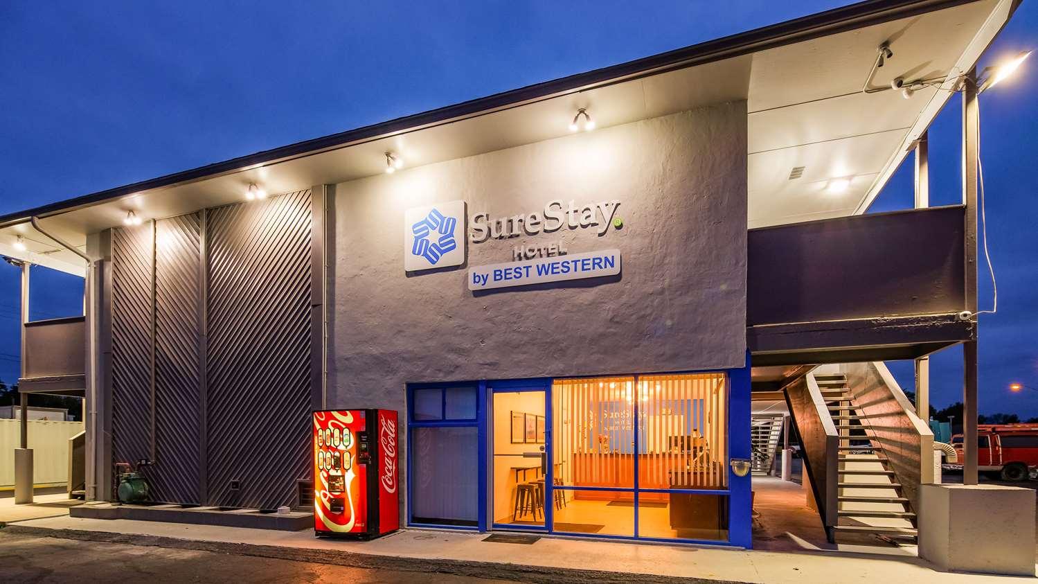 Surestay By Western Hotel